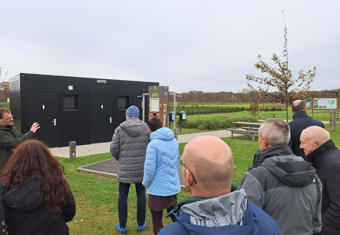 sanitiair blok bij picknickplek