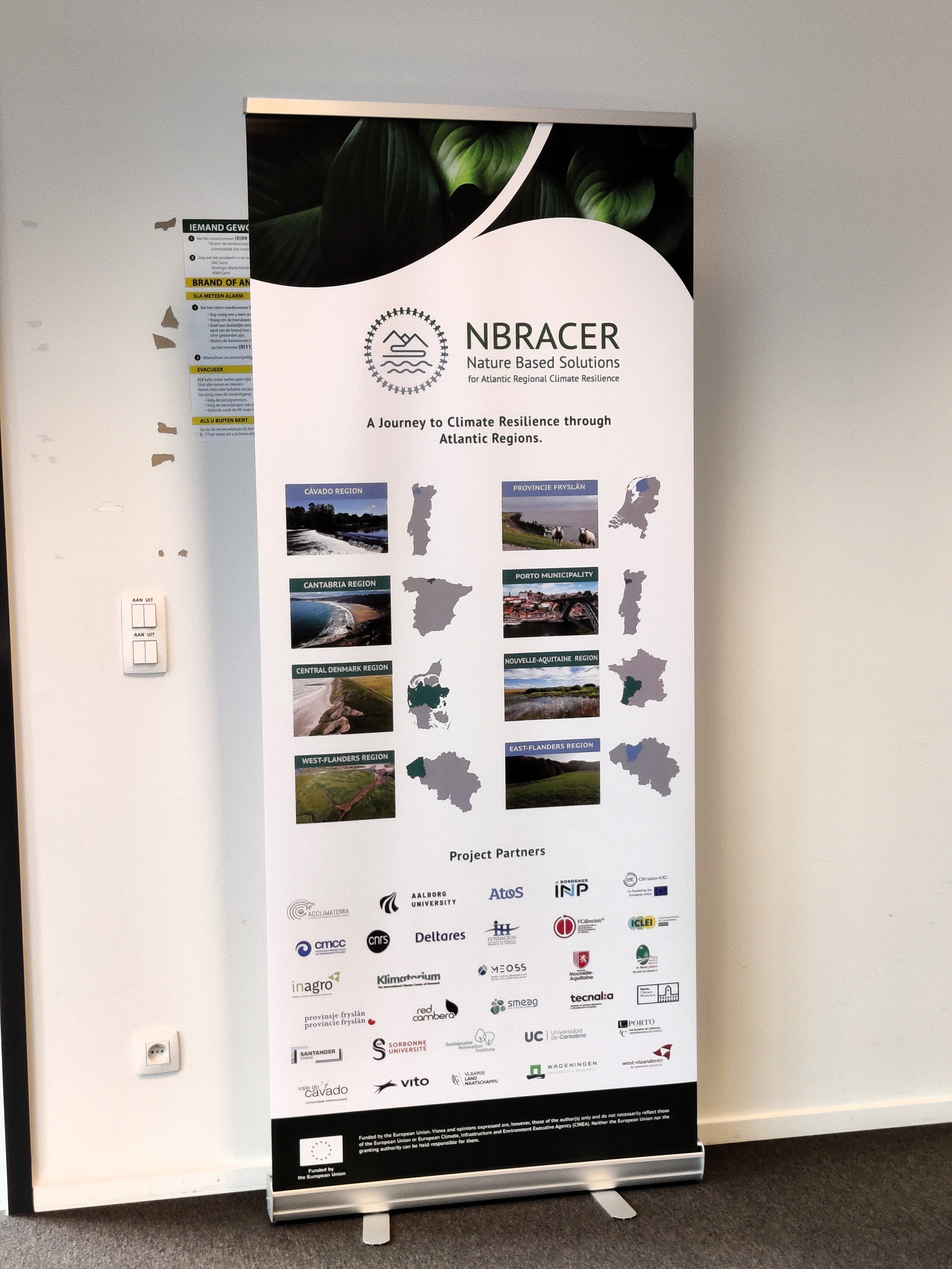 foto staande NBRACER banner